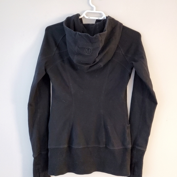 LULULEMON | Zip Up Hoodie - Picture 2 of 3